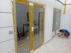Fabricatie si montaj tamplarii ferestre, usi PVC, Aluminiu cu geam termopan