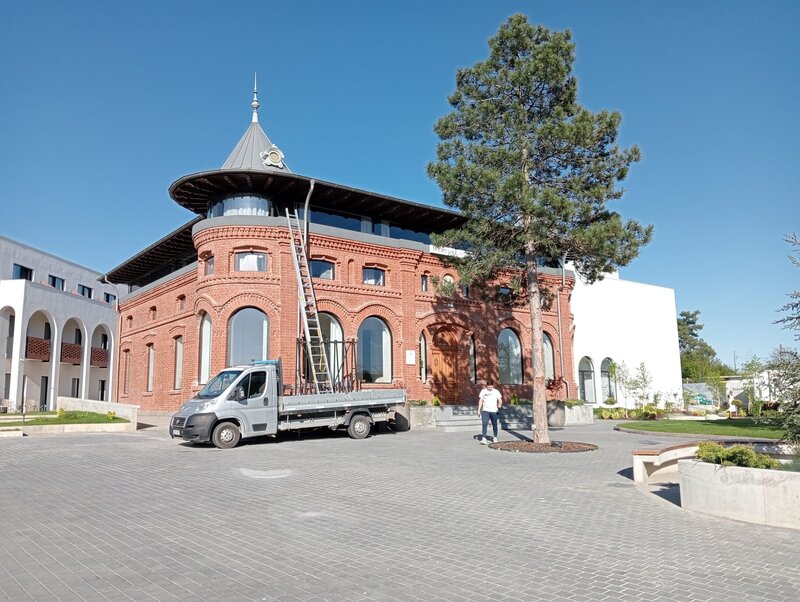Fabricatie si montaj tamplarii ferestre, usi PVC, Aluminiu cu geam termopan